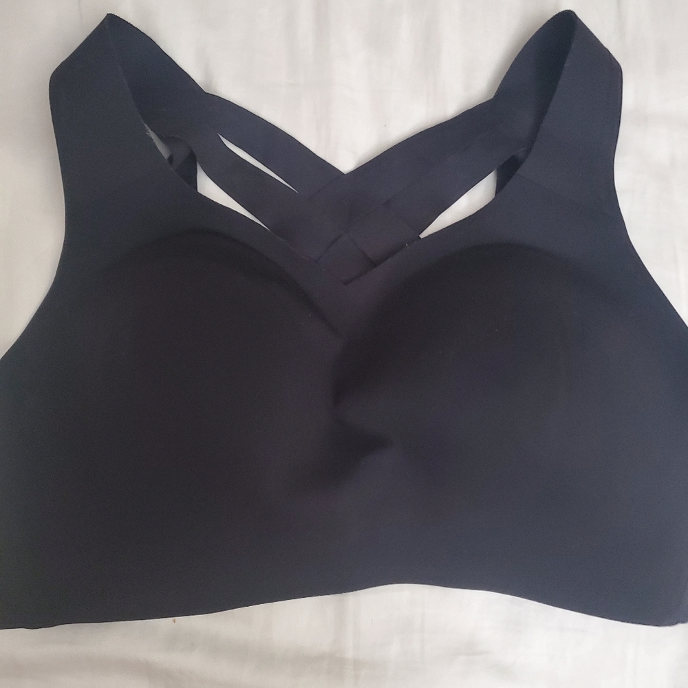 Lululemon sport bra